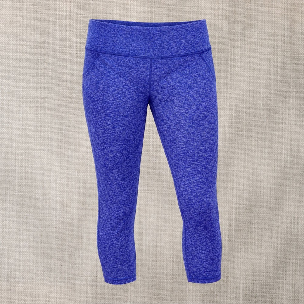 𝅺under Armour Fitted Heatgear Crop Legging